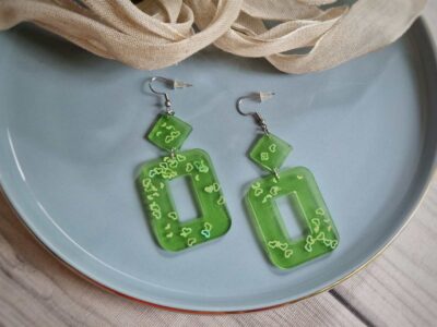 Handgefertigte grüne rechteckige Ohrringe - Glitzer-Ohrhänger