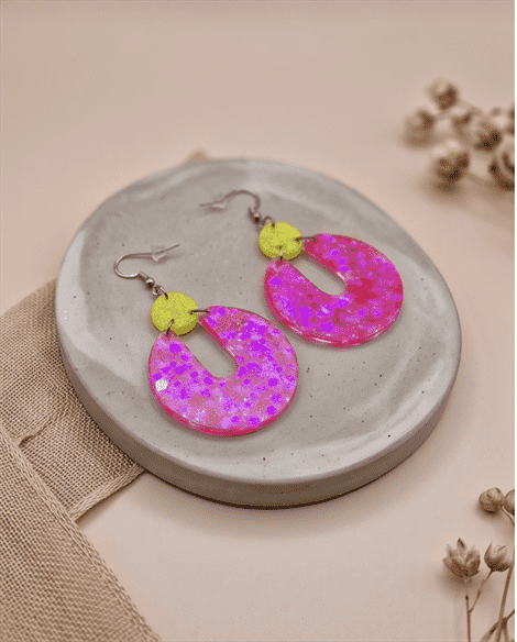 Boho-Ohrringe "Neon Barbie"