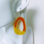 Loop-Ohrringe in Gelb und Orange - handgemachte Ohrhänger