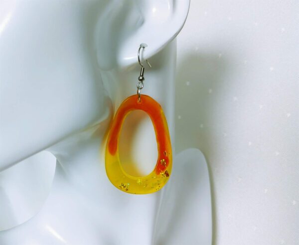 Loop-Ohrringe in Gelb und Orange - handgemachte Ohrhänger